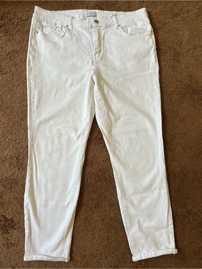 Jessica Simpson Relaxed Skinny Crop White Jeans - size 14 /32